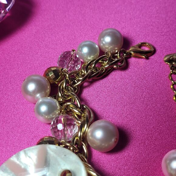 Glamorous Jane Acrylic Charm Bracelet Faux Gold Pearl Shell Boho Beach Jewelry - Picture 8 of 10